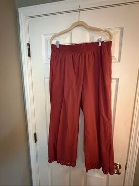 Dusty Rose Wide-Leg Cropped Pants
